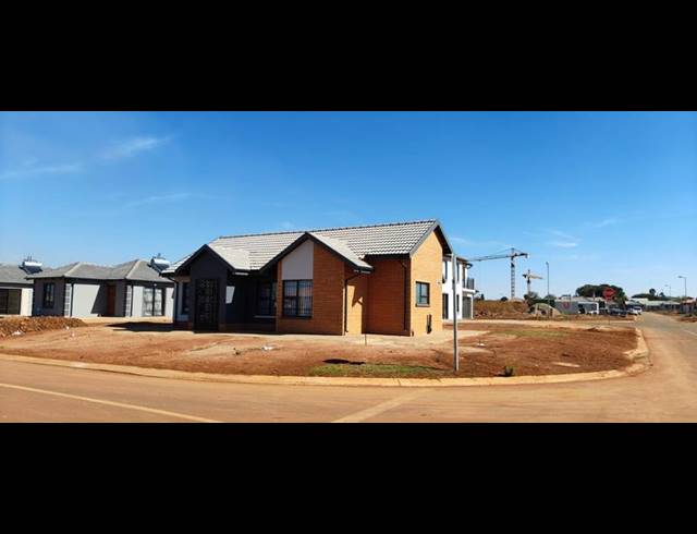 3 BEDROOM HOUSE FOR SALE IN WINDMILL PARK